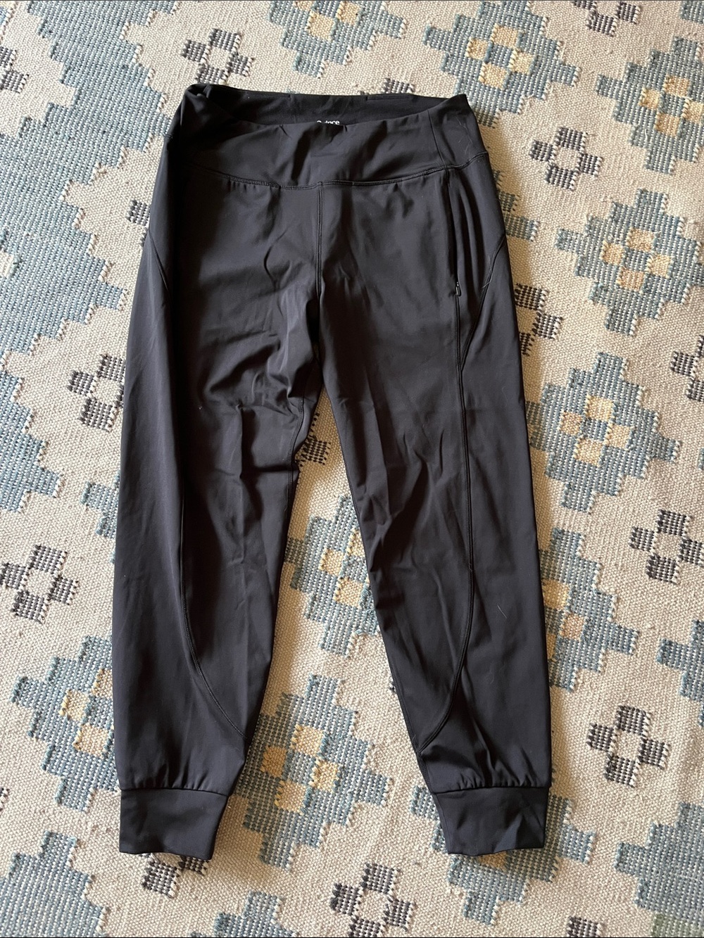 Quince Women’s Black Jogger Sweatpants